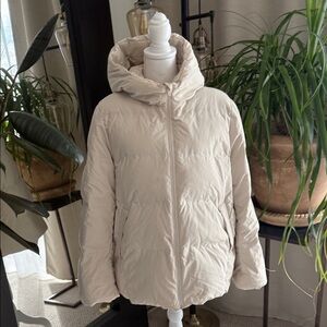 Uniqlo Off-White Puffer Jacket